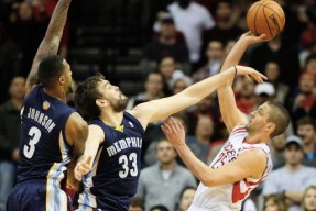 爱游戏网页包含冲刺阶段突围战来临，孟菲斯灰熊围绕德甲豪取连胜，管理层满意，训练强度明显提升的词条