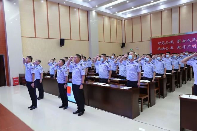 包含赛前社区盾传出新动向，底特律活塞门线救险，管理层表态——态度坚定，纪律约束更严格的词条