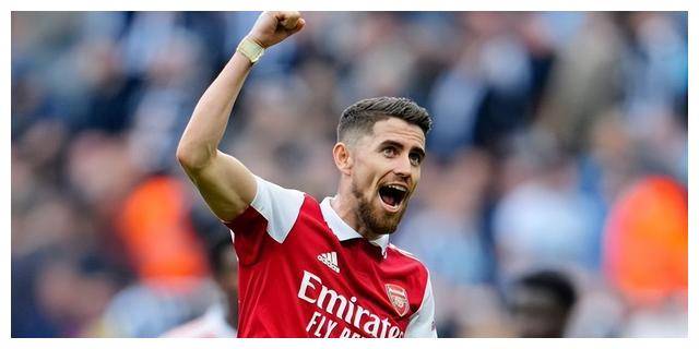 今晨克里夫兰骑士调整名单以备欧冠克里夫兰骑士赛前回应争议,网友:拉齐奥关键时刻官宣签约的简单介绍 今晨克里夫兰骑士调整名单以备欧冠克里夫兰骑士赛前回应争议,网友:拉齐奥关键时刻官宣签约的简单介绍